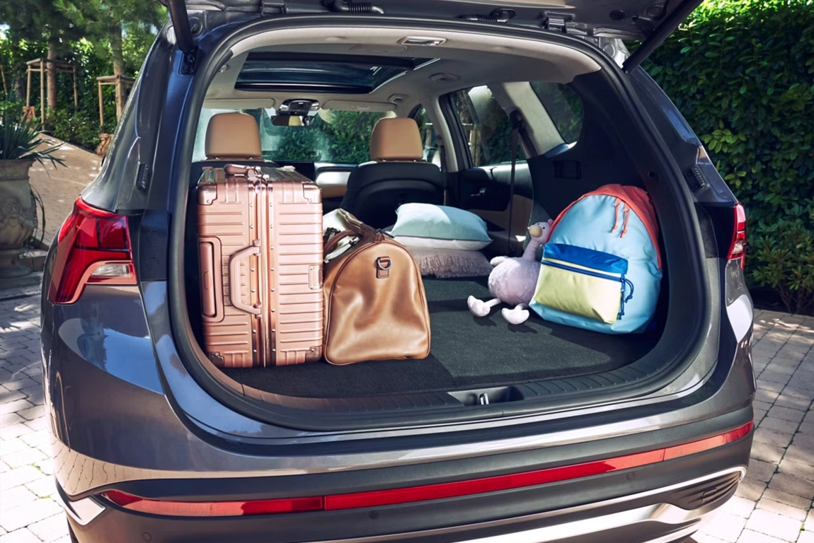 Intérieur spacieux du Hyundai SANTA FE Plug-in avec finitions haut de gamme