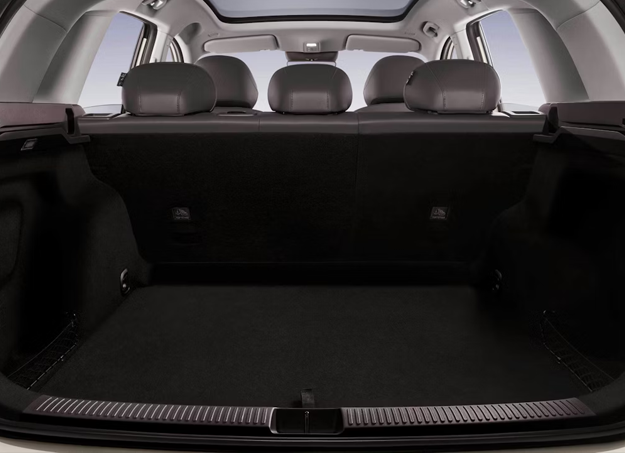 Vue coffre du MG S6 EV en extérieur